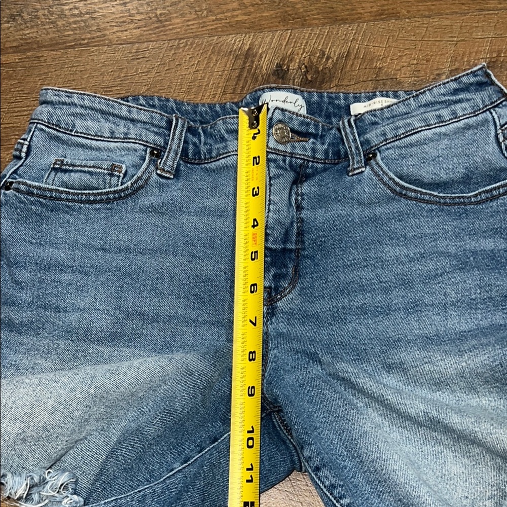 Wonderly Blue Jean Shorts Non-Distressed Cut-Off Size 6 - Picture 2 of 5